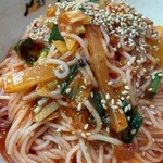 ハルモニグクス - スープ付でビビムそうめん様の登場でまさか冷製とは思っていなかった(-_-;)