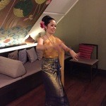 Naj - 途中、タイ美人の演奏＆ダンスを見させていただいたりとなんとも接待向けな綺麗な箱！