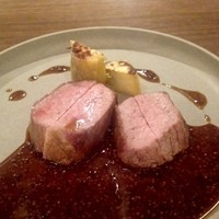 人形町 伊勢利 - 豚肉のローストはサツマイモと一緒に。ほのかな甘さがソースと良く合いました
