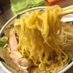 背脂げんこつらーめんの麺