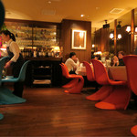 洋食katsui - 落ち着いた店内