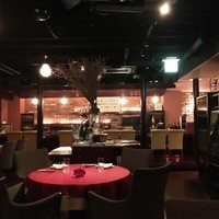 Vintage - この日は比較的早い時間に予約したので店内は貸切状態でした
                営業時間が長いので、深夜からが本番なのだろう