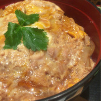 博多華味鳥 銀座4丁目店 - 親子丼御膳¥1,000の親子丼アップ
