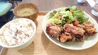 AOBAYA - 鶏もも肉の唐揚げ
