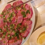 焼肉 尚州 - 当店自慢の塩タンです。