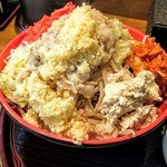 トッピングは味玉・キムチ・バターを選択（見えませんが…）