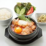 土鍋Dining NABElabo - 値段もボリュームも大満足のランチセット