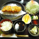 Kawaritonkatsujindai - かわりかさねかつの定食（１４８０円）