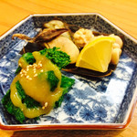 きわ心 - 菜の花の酢味噌、シラコと牡蠣の昆布焼き