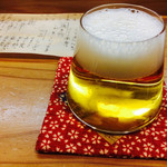 きわ心 - 初めての方は富士さんのような器でビールを。泡が雪みたいです♪