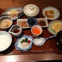 日本料理 瀬戸内 - 朝粥 2376円(税・サービス料込)