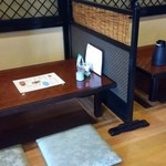 旬菜厨房 海月 - こんな座卓席の他にも宴会場もあった模様。