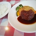 レトロのメンチカツ。ランチセット