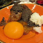 鳥茂 - 和牛サーロインのすき焼き、黒トリュフがけ