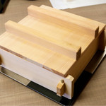 いわし屋 - 蟹釜飯の登場