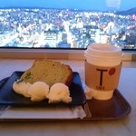 T'CAFE - ケーキセットと札幌市街