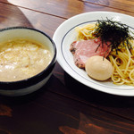Mendokoro Shimizu - 濃厚豚骨魚介味玉つけ麺:900円