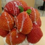 アオイ農園　ぶどうの木 - あまおう苺のパフェ♪