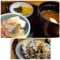 和創り 萌木 - ◆「根菜タップリサラダ」「香の物」「お味噌汁」
                  ＊ご飯には「梅ひじき」が混ぜられていました。