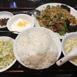 聚鑫楼 - 料理写真:野菜炒め定食(680円税別)