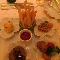 クイーン・アリス 横浜店 - 