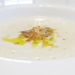 レストラン ウオゼン - 菊芋のポタージュ　フォアグラのコンフィ乗せ