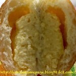 パンの店 LOBO - 特大クリームパン断面