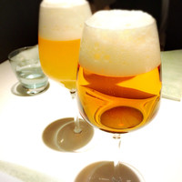 レストランエール - フランスビール／奥：クローネンブルグブラン～白ビール／手前：クローネンブルグ～ビルスナータイプ