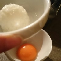うしごろバンビーナ 恵比寿本店 - すき焼き用のご飯と卵黄♪