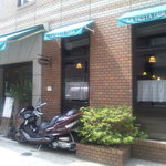 トラットリア ラ・テスタドゥーラ - 外観