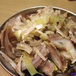 もつ焼き じんちゃん - ナンコツ刺