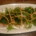 いしい - いろいろ刺身と揚げ蕎麦サラダ