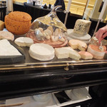 ガストロノミー ジョエル・ロブション - フロマージュ全て
      