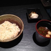 やまなみ - ガーリックライス、赤だし、香の物