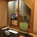 今回は個室で頂きました〜