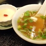 中国料理 本店栄龍 - セットのスープ&杏仁豆腐