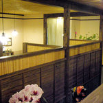 関西風専門店　お好み焼き　祇園 - 目隠しがされていて、プライベートで使いやすい。
