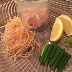 ビストロ カキヤ - ササミの瞬間燻製