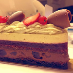 エーグルドゥース - ピスタチオとチョコレート