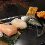 寿司栄 - 鰤・海老・小鰭・雲丹・玉子