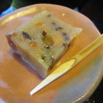 筑紫亭 - 名物の巻蒸。是非お土産に！