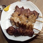Kaburaya - 串焼（ハラミ、タン、シビレ、シロ）1本80円