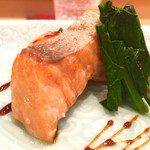 鮨 とかみ - 2016/02_桜鱒塩焼き、赤酢を煮詰めたソースで