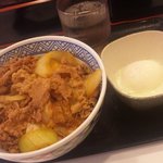 Yoshinoya - 牛丼380円、生玉子50円