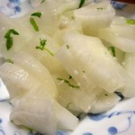 鮪や にばんめ - 自家栽培の大根の麹漬け