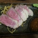 もつ焼き酒場　豚坊 - 自家製ローストビーフ（380円）