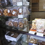 川口屋 - 店内の様子①