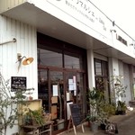 おやつ マルシェ - 店舗外観