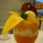 マンゴクリームパフェ