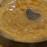 フルタ - チョウザメの金ビレの土鍋煮込み